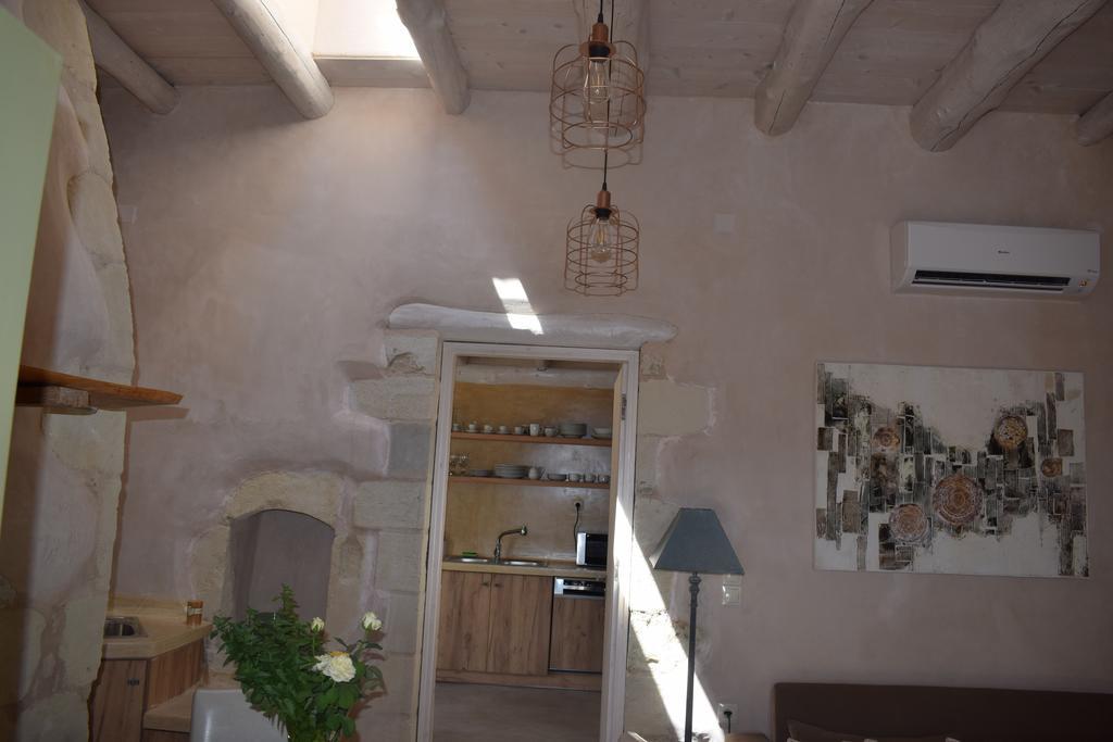 Traditional Stonebuilt Villa Leonanto, Only 5 Km From A Sandy Beach Kástellos Zewnętrze zdjęcie